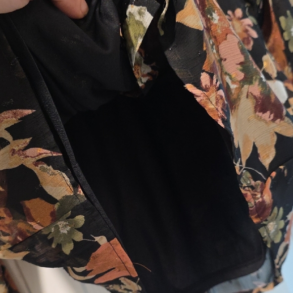 Haver & Blair Ruffle Neck Floral Butterfly Blouse - Picture 11 of 16